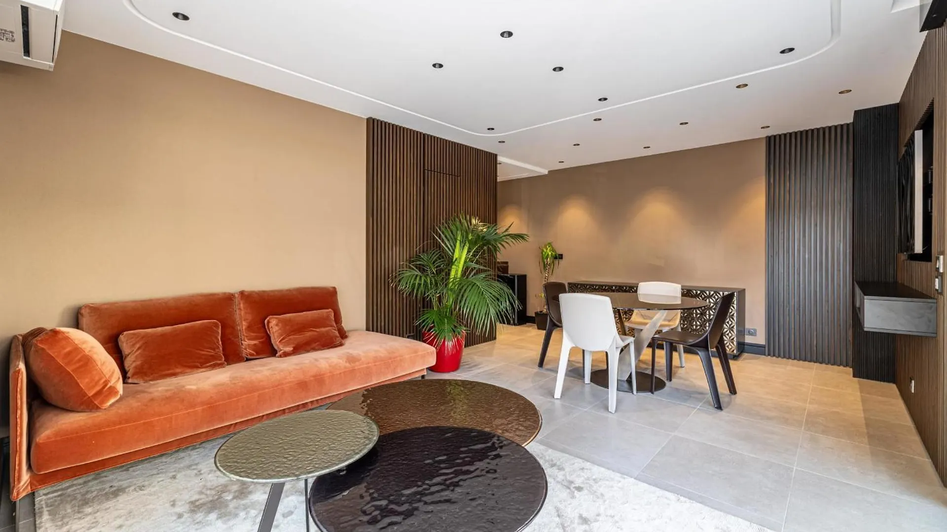 Ref 1997 - Cannes - Sea View Apartment For Rent 0*,  France
